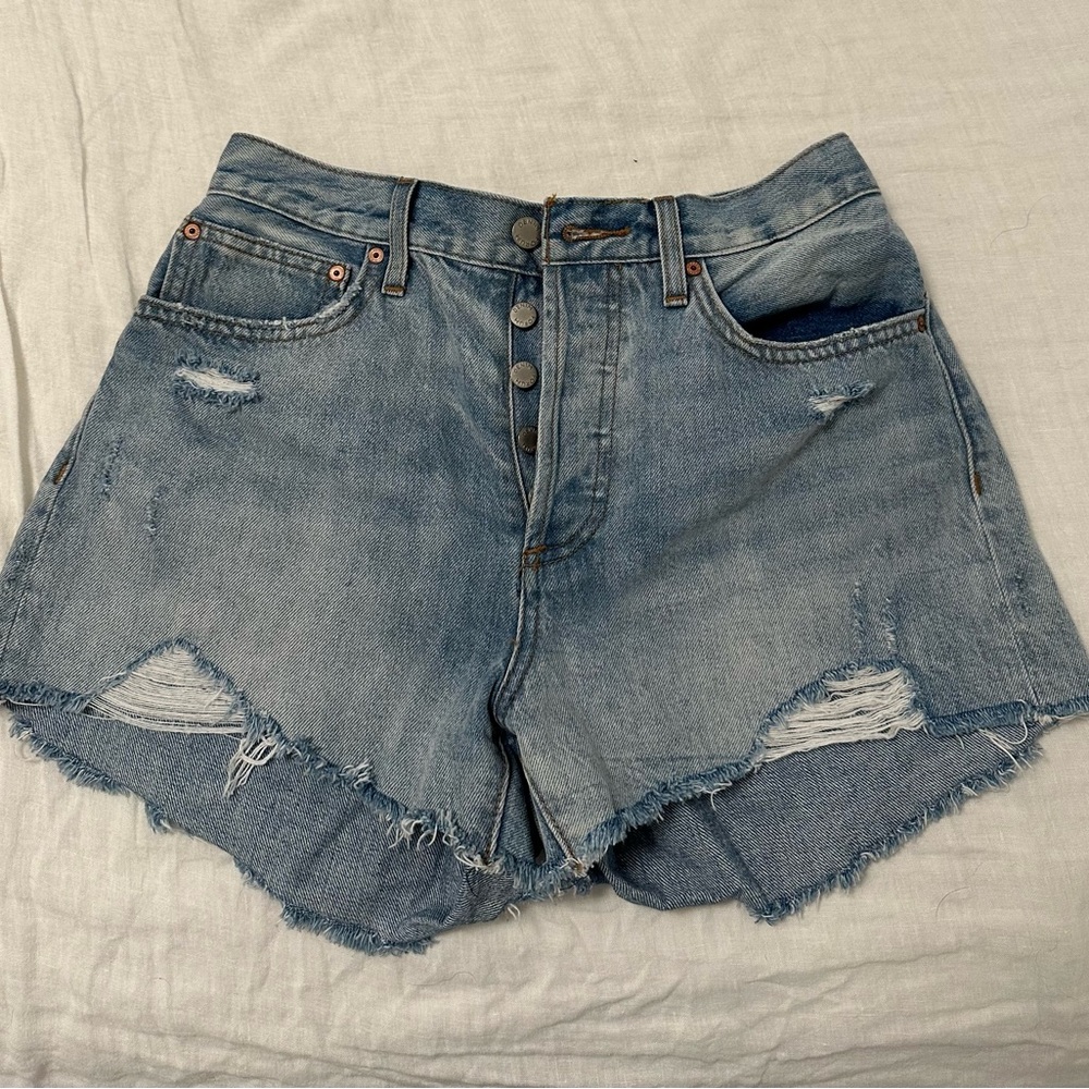 Stylish Blue Denim Forum Women Shorts, size 27/S
